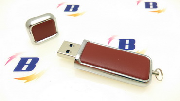 Memoria USB clásica de cuero, completamente ecológica, color negro, marrón y blanco